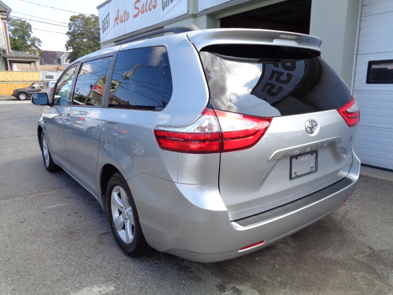 Toyota Sienna LE FWD 8-Passenger V6 2015