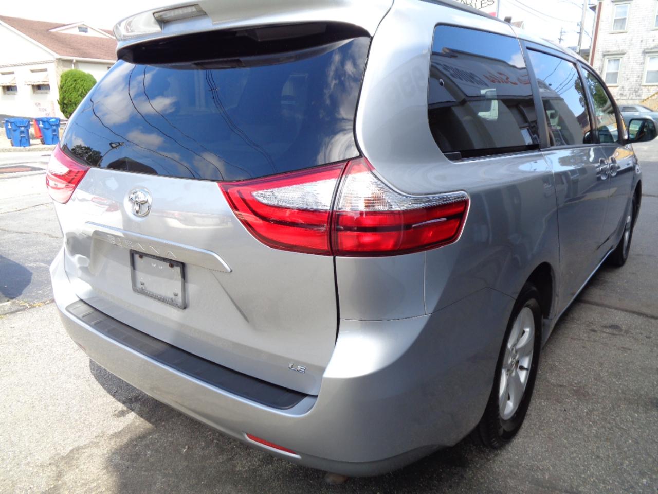 Toyota Sienna LE FWD 8-Passenger V6 2015