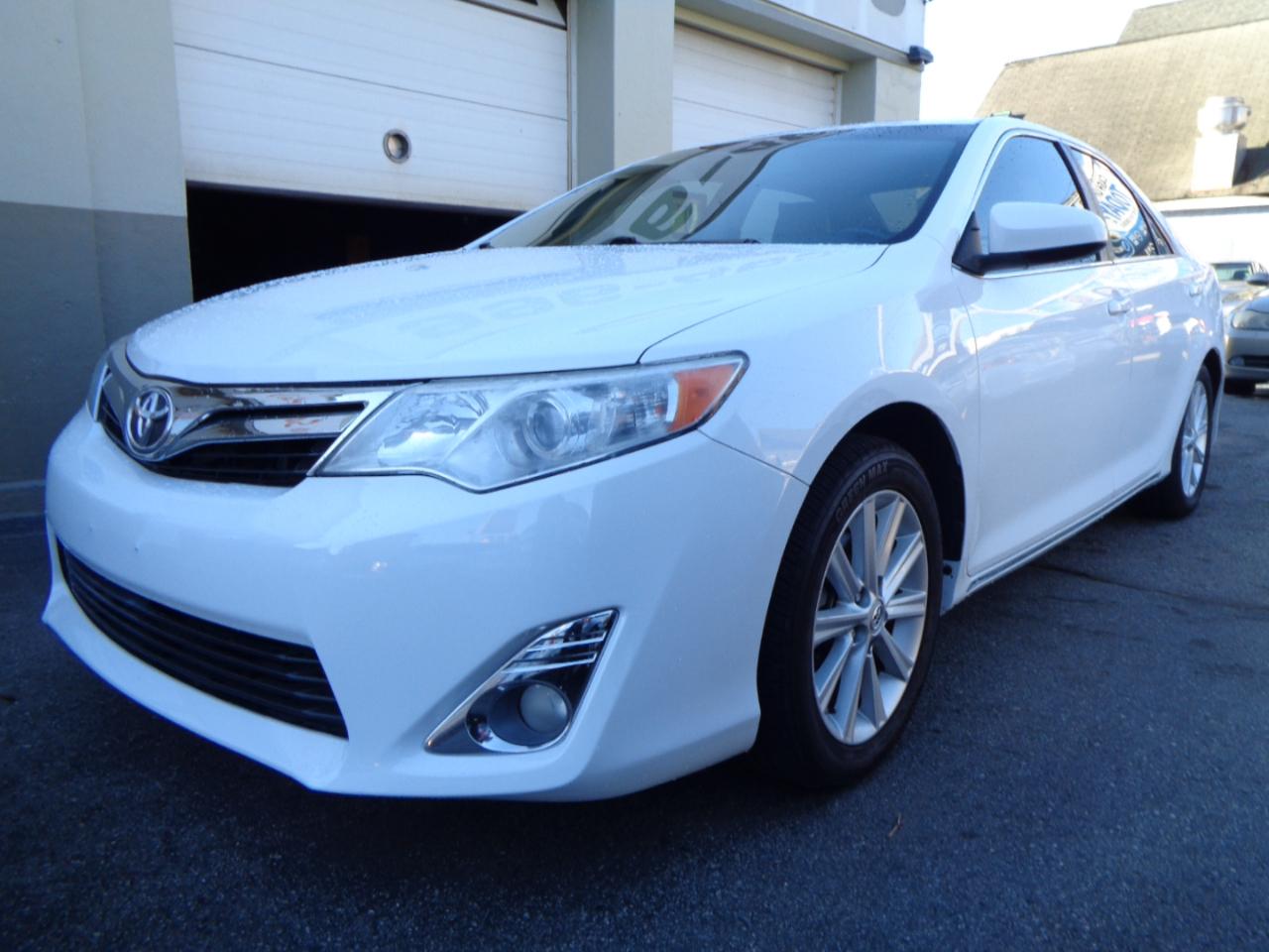 Toyota Camry XLE V6 2012