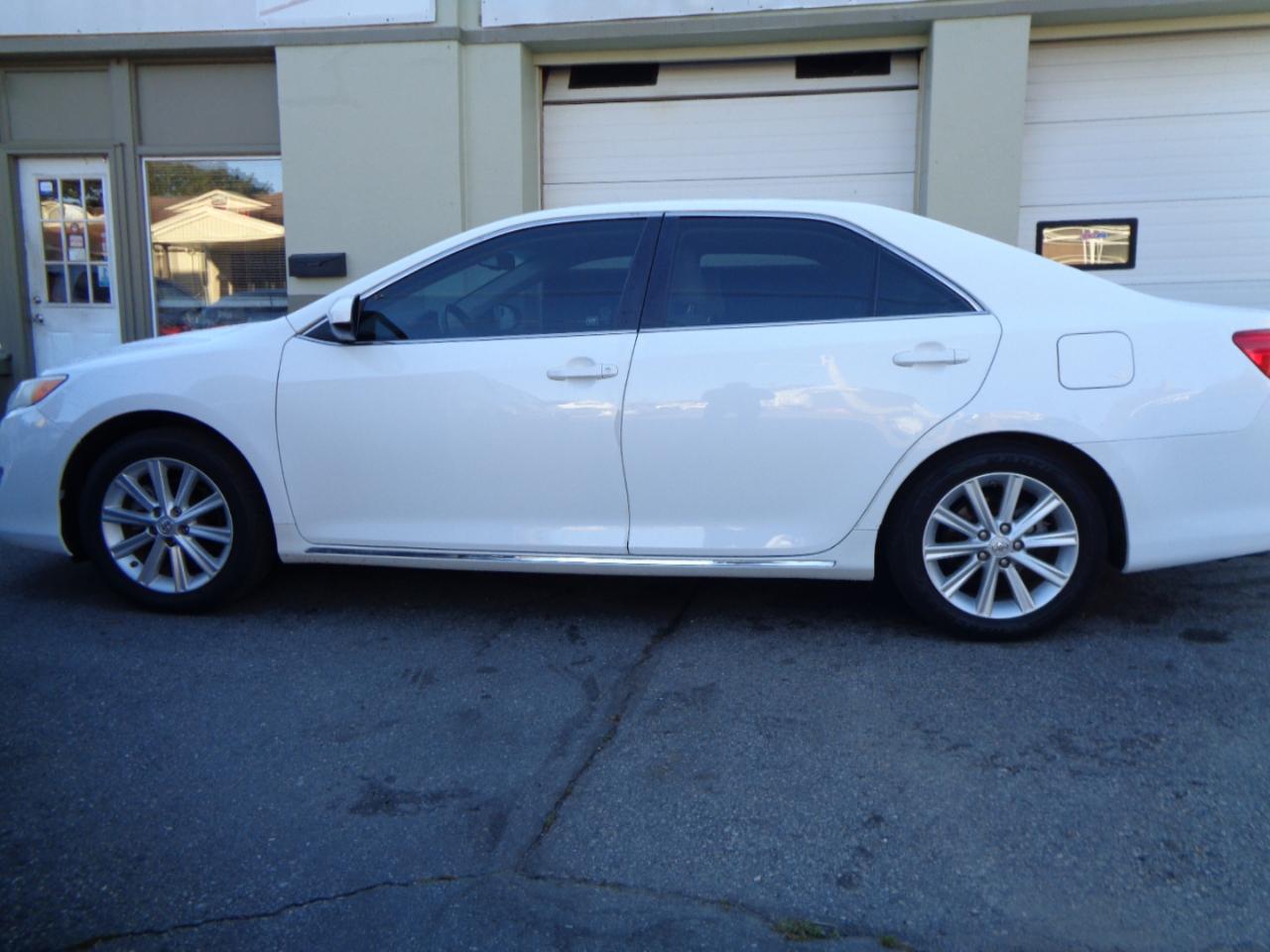 Toyota Camry XLE V6 2012