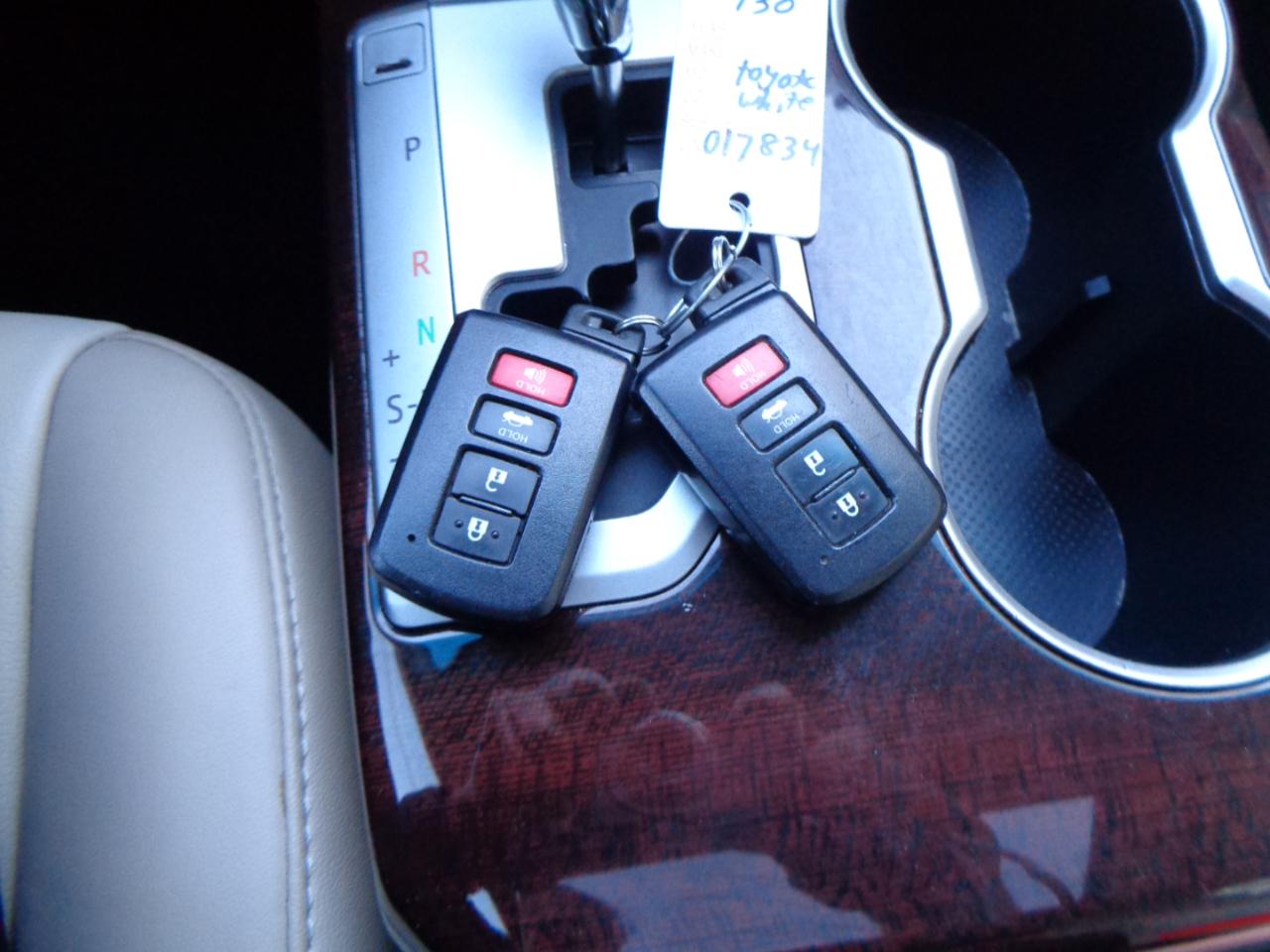 Toyota Camry XLE V6 2012