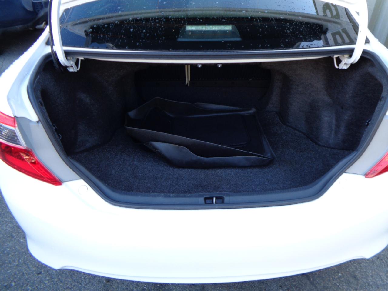 Toyota Camry XLE V6 2012