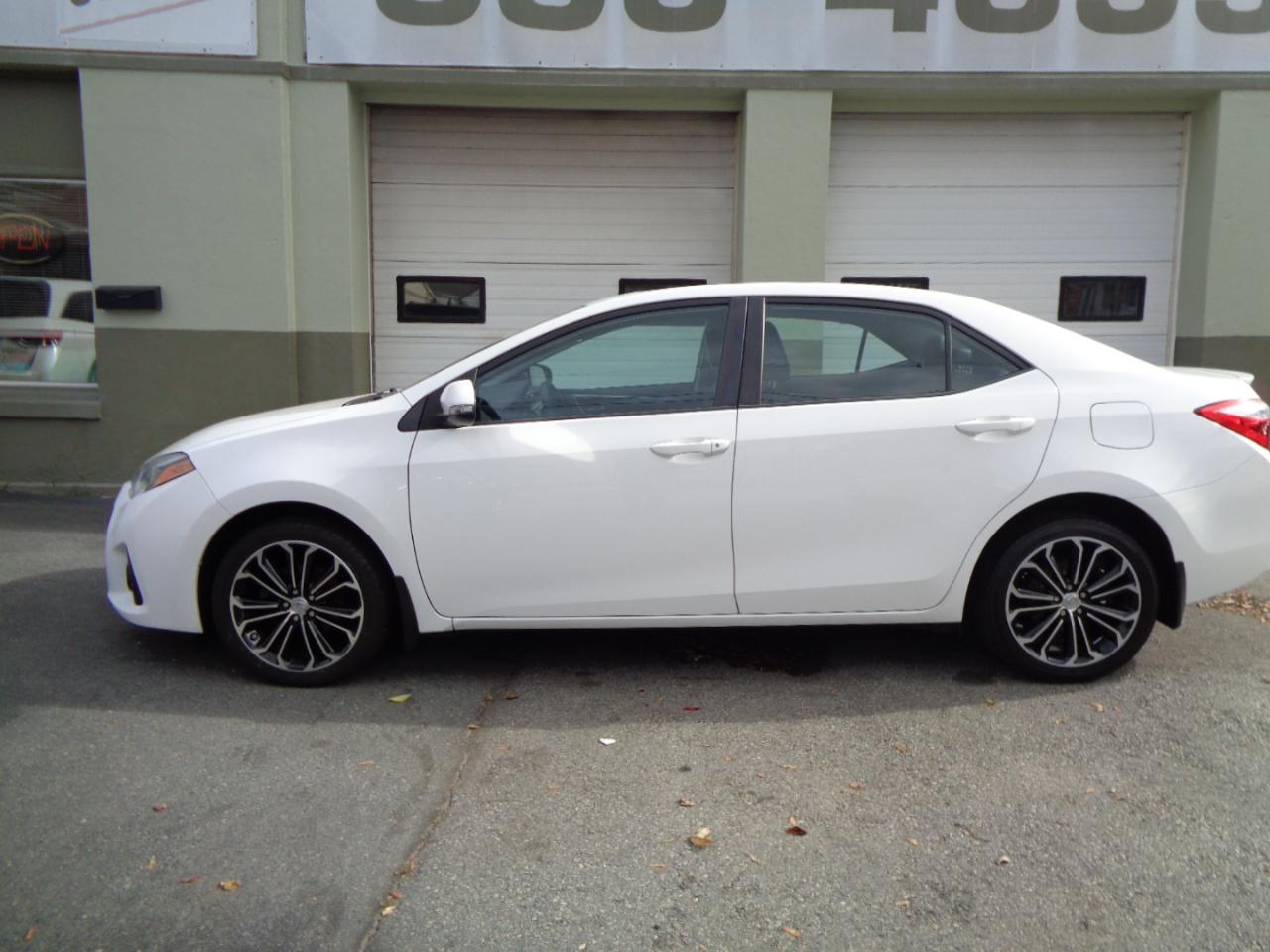 Toyota Corolla S Premium CVT 2015