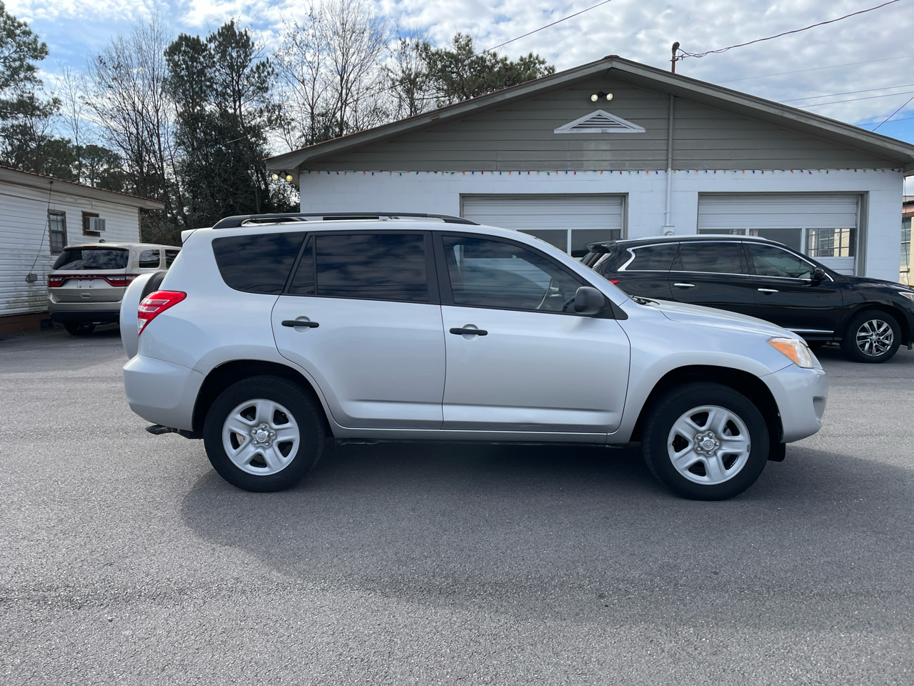 Toyota RAV4 Base I4 2WD 2012