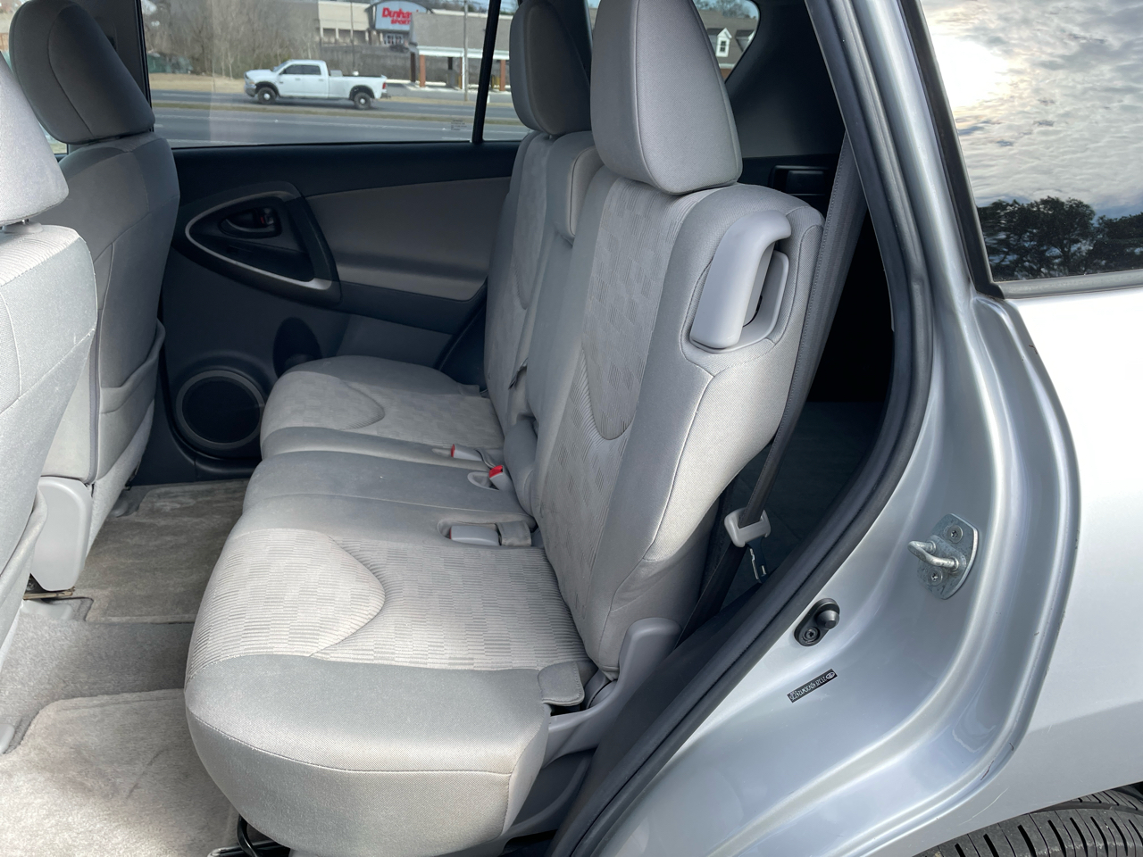 Toyota RAV4 Base I4 2WD 2012