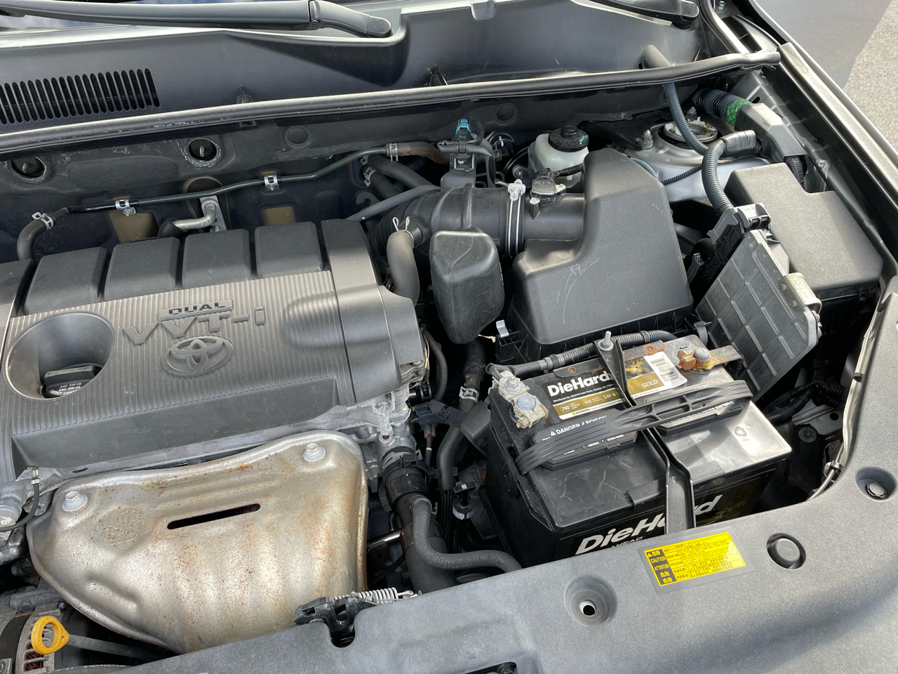 Toyota RAV4 Base I4 2WD 2012