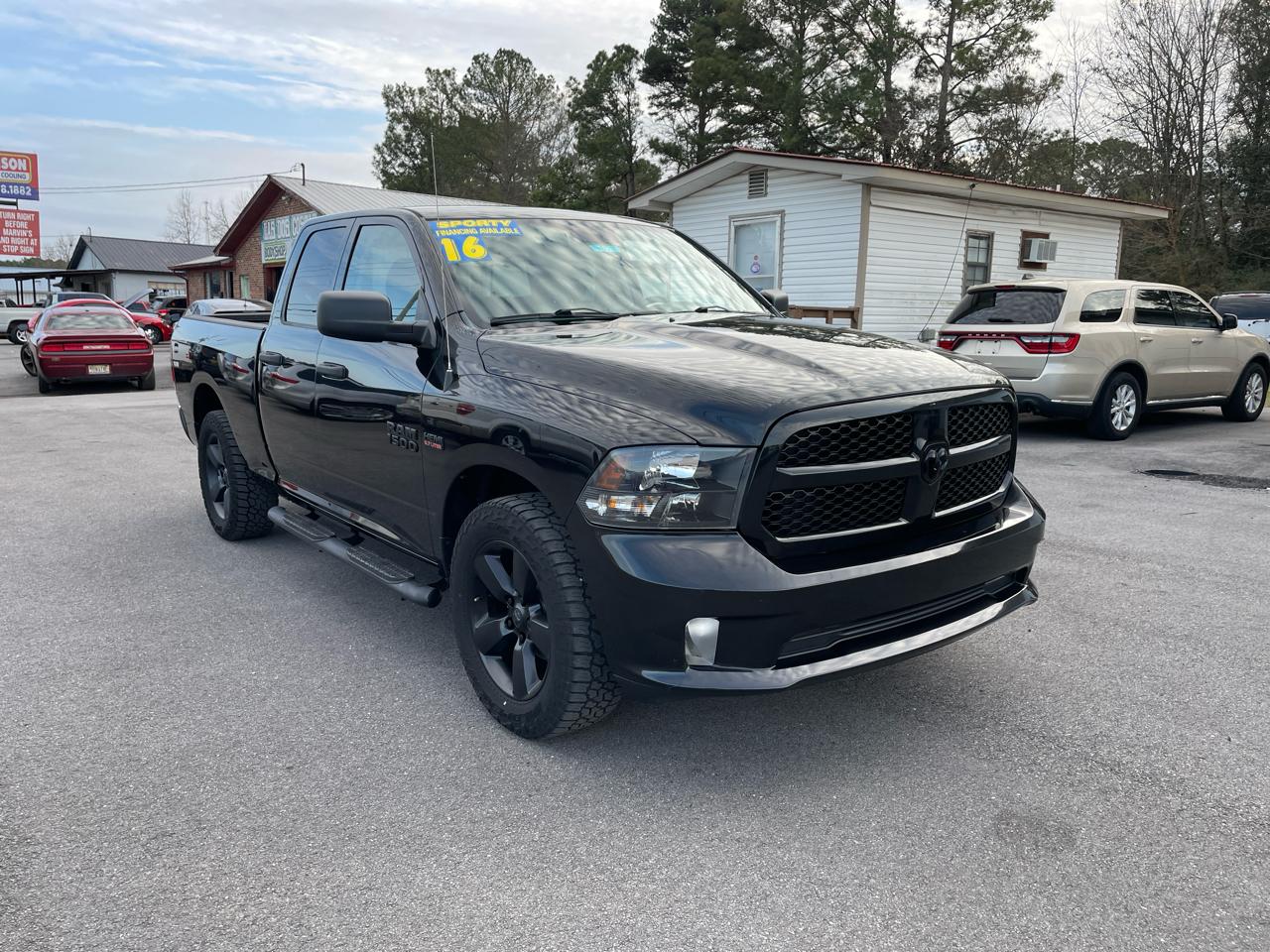 RAM 1500 Tradesman Quad Cab 2WD 2016
