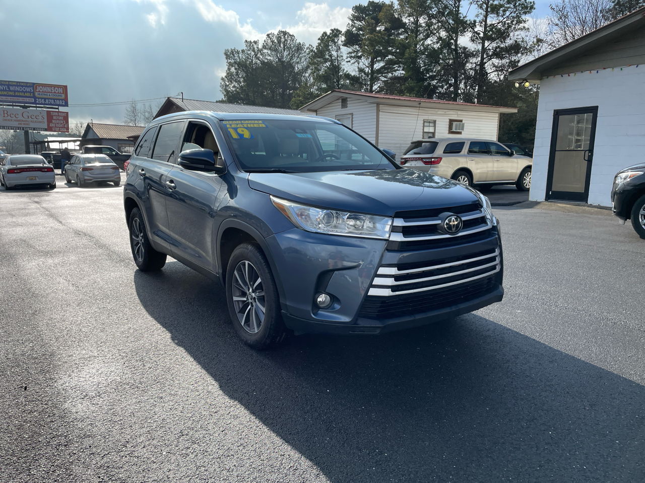 Toyota Highlander SE FWD V6 2019