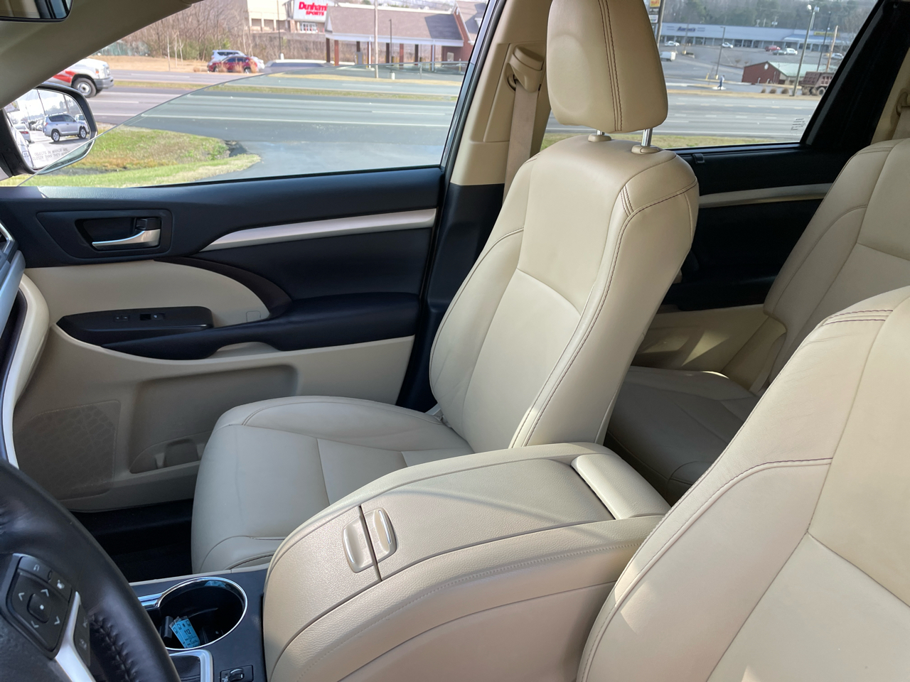 Toyota Highlander SE FWD V6 2019