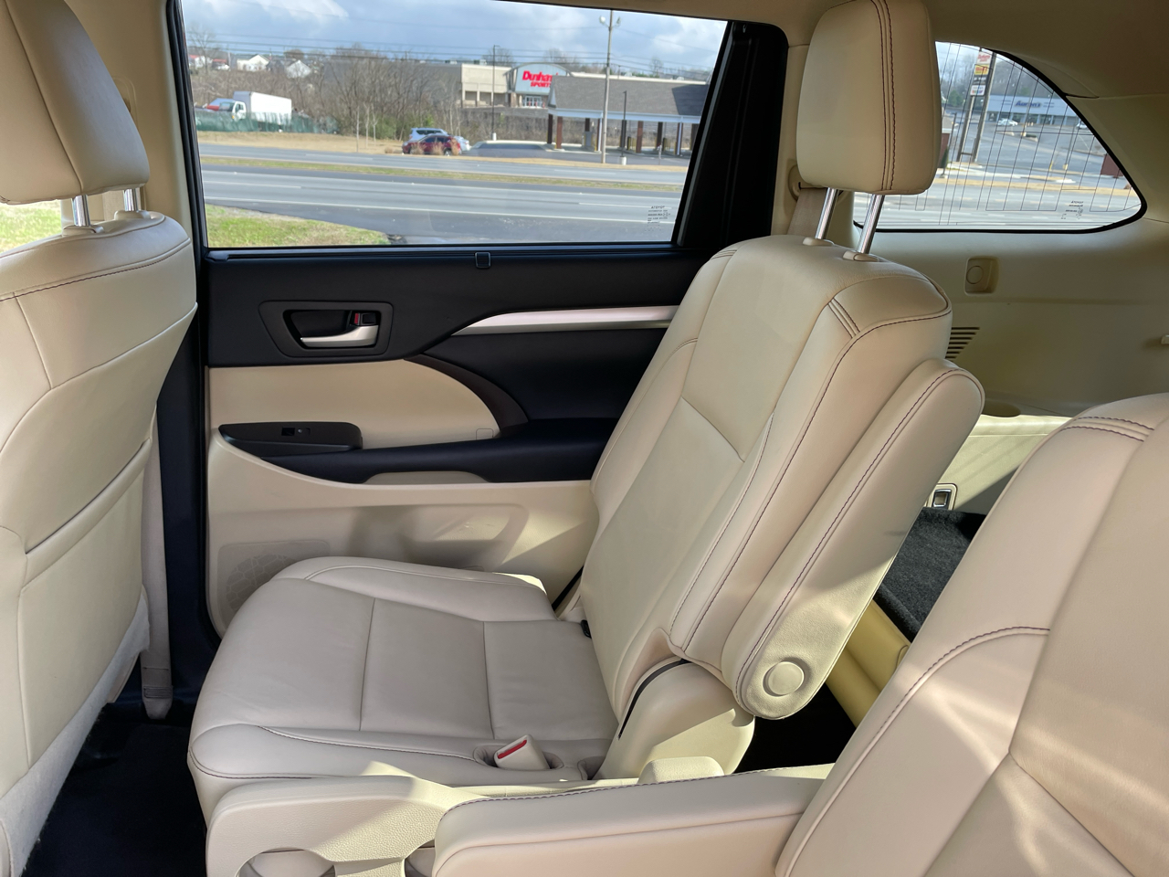 Toyota Highlander SE FWD V6 2019