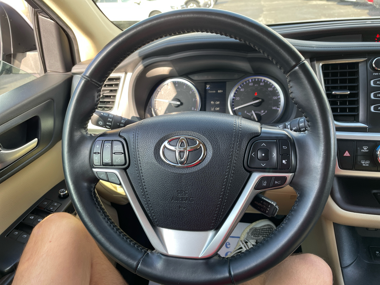Toyota Highlander SE FWD V6 2019