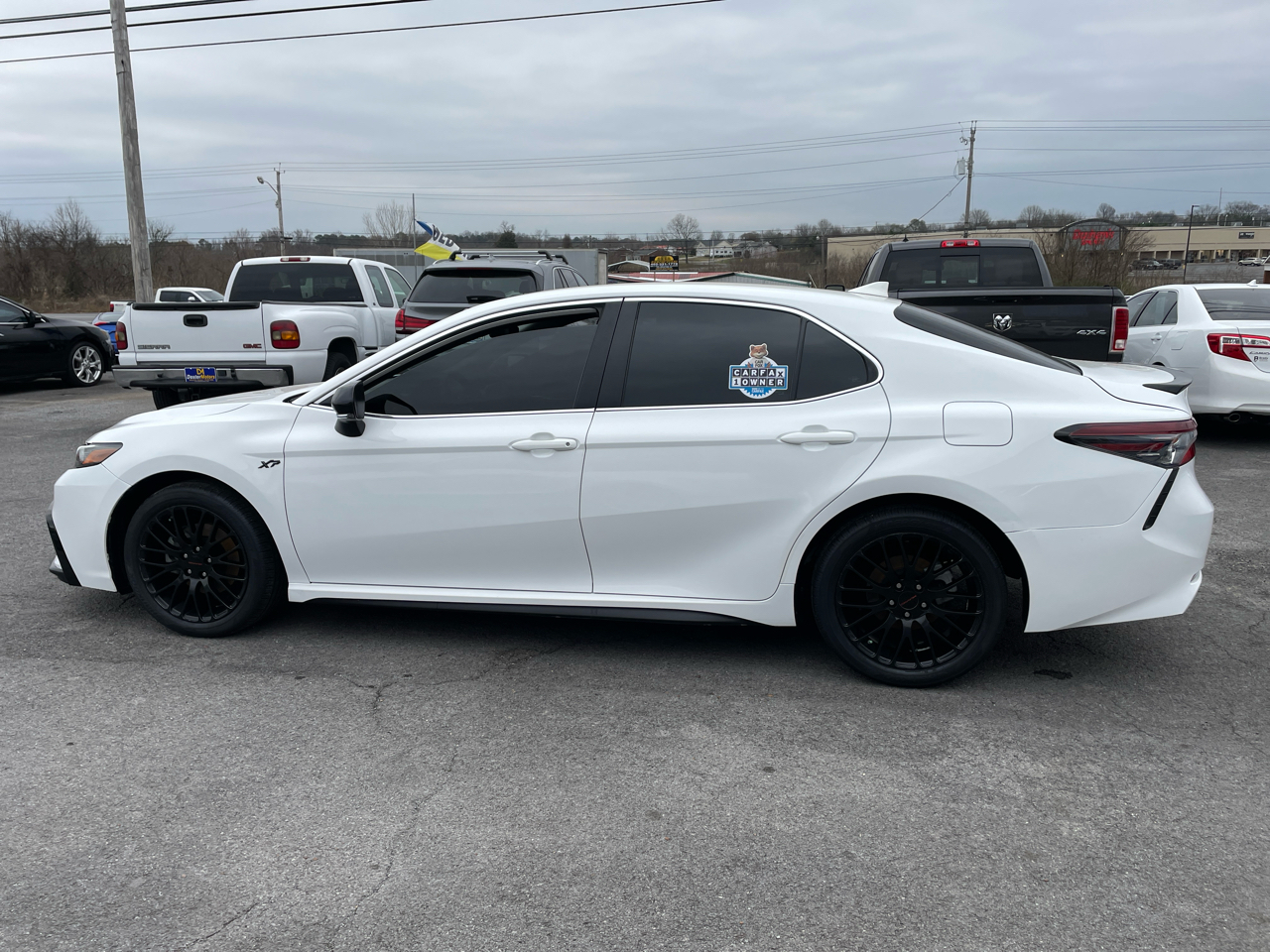 Toyota Camry SE 2022