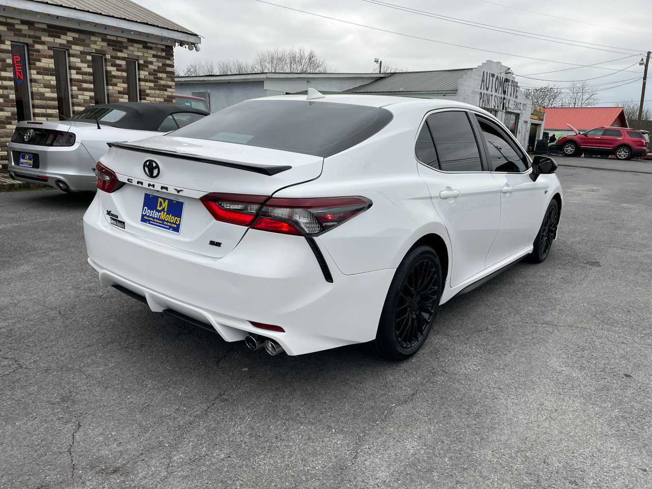 Toyota Camry SE 2022