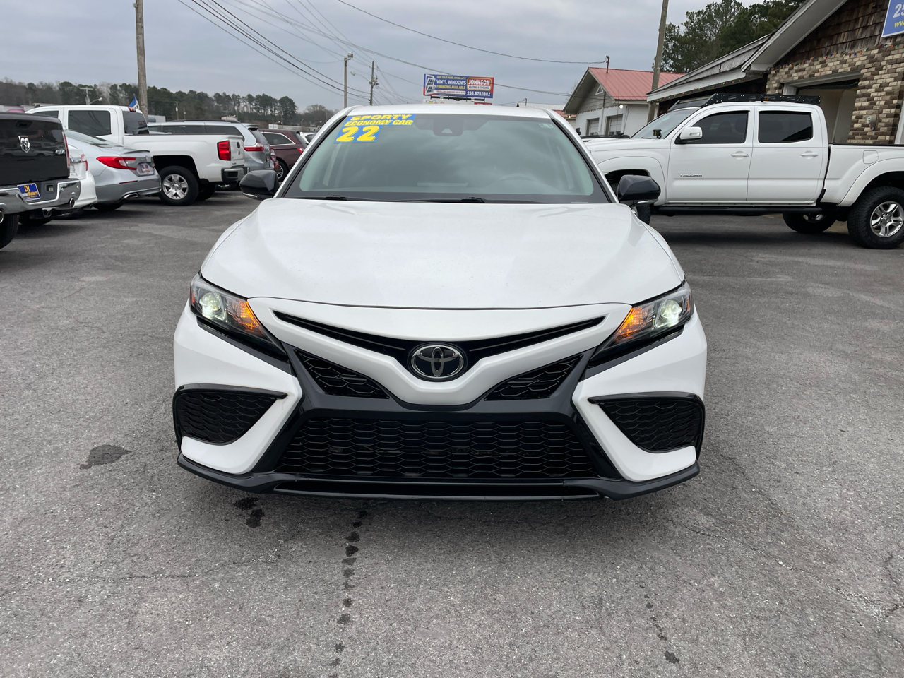 Toyota Camry SE 2022