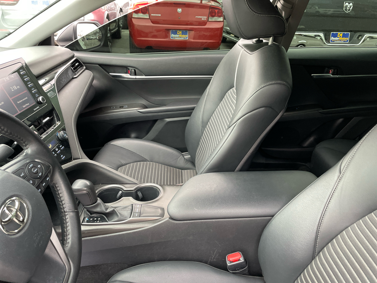 Toyota Camry SE 2022