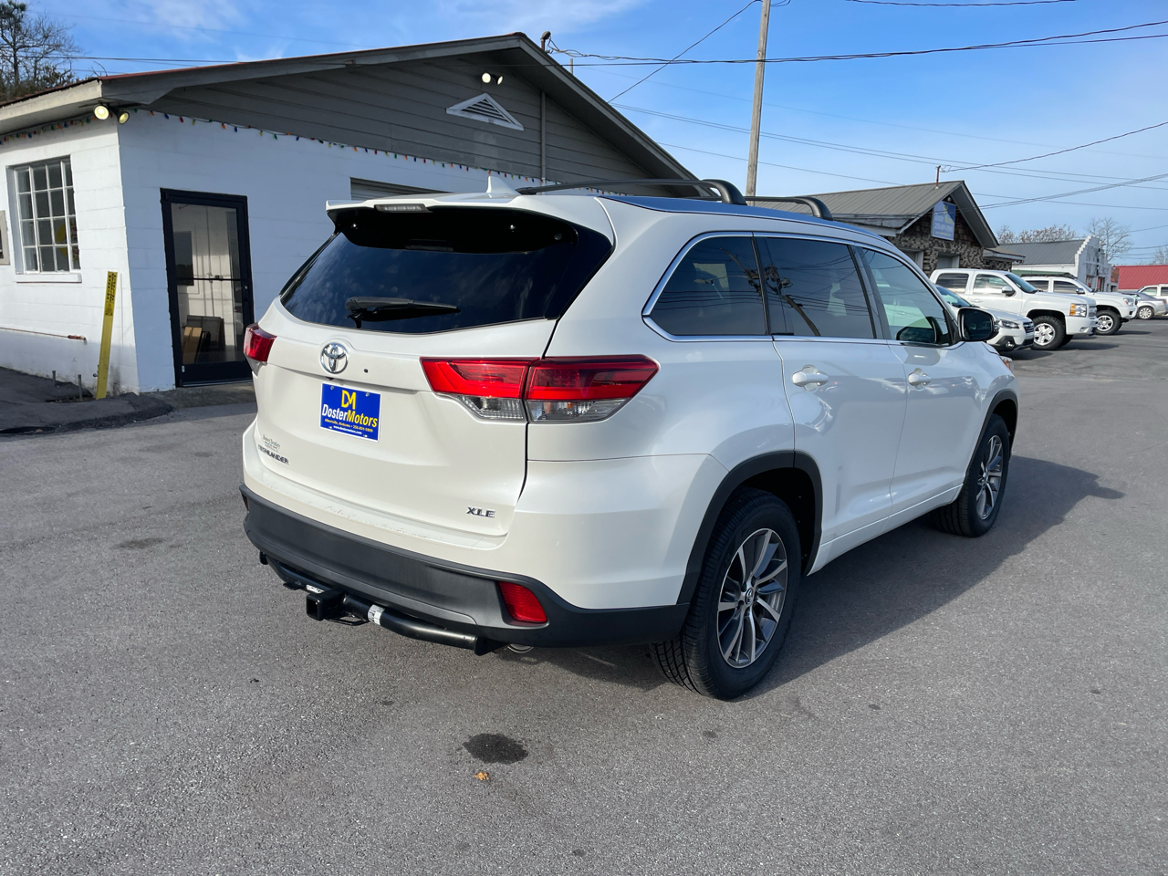 Toyota Highlander SE FWD V6 2017