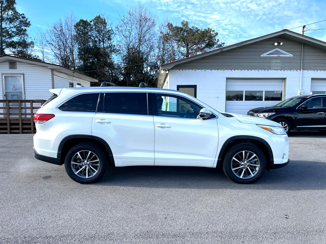 Toyota Highlander SE FWD V6 2017