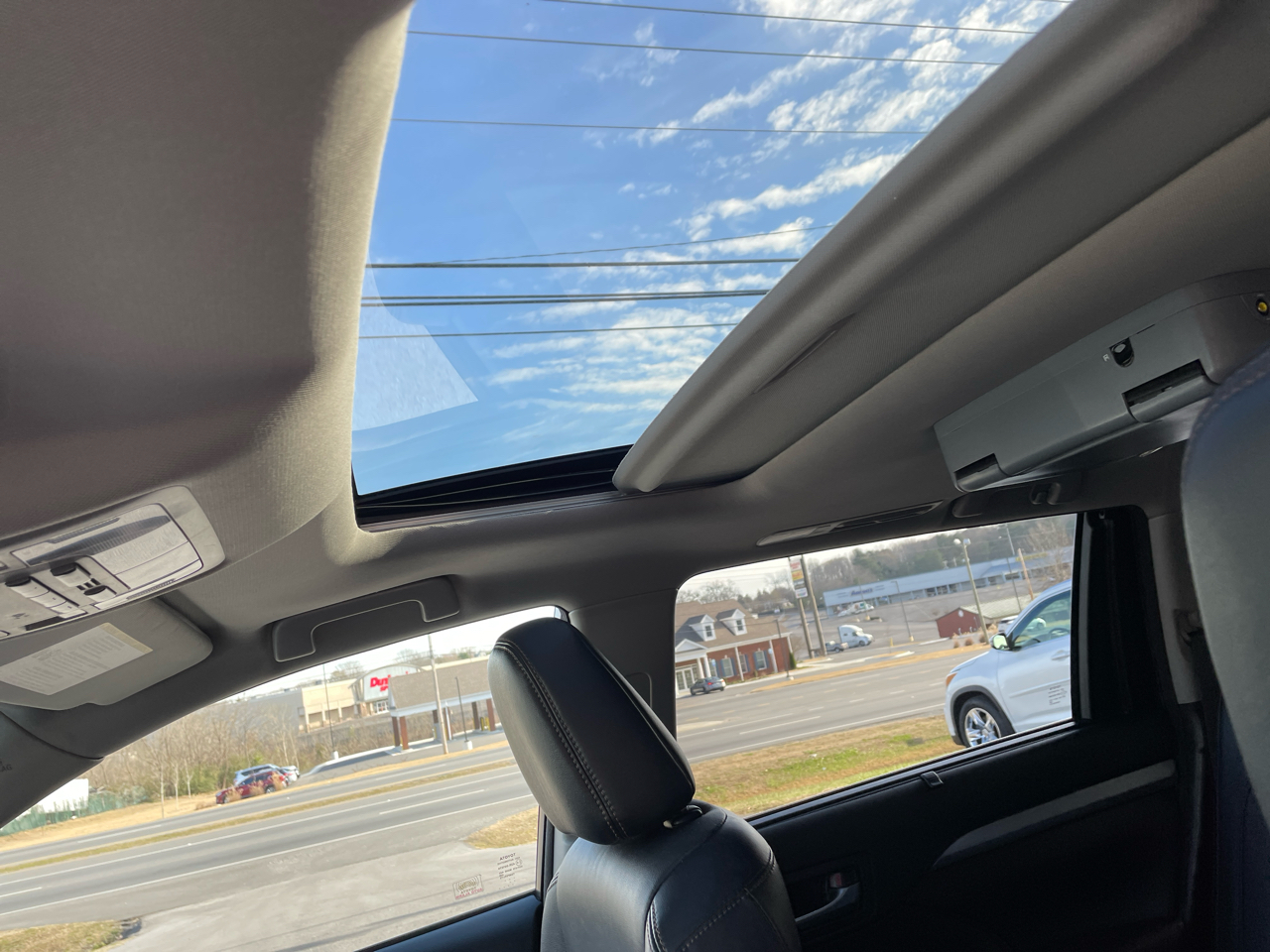 Toyota Highlander SE FWD V6 2017