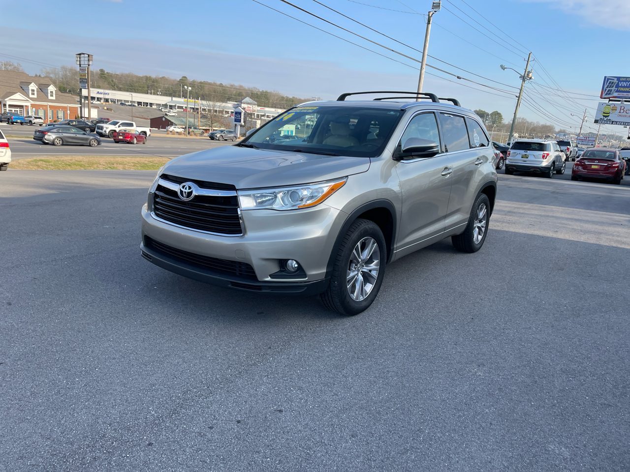 Toyota Highlander XLE FWD V6 2014