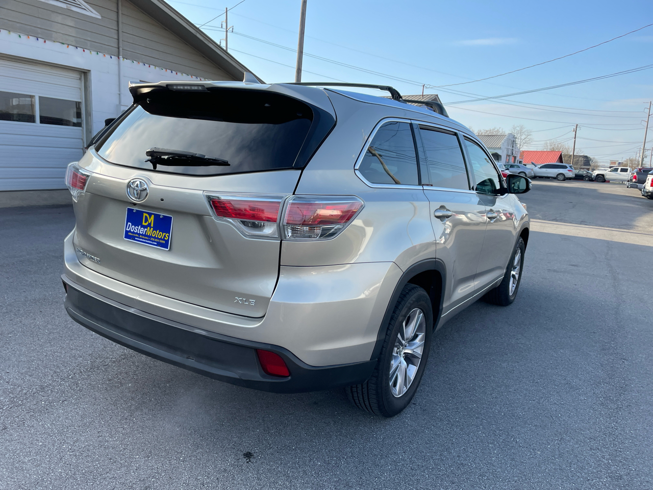 Toyota Highlander XLE FWD V6 2014