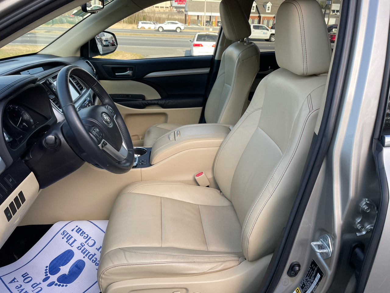 Toyota Highlander XLE FWD V6 2014