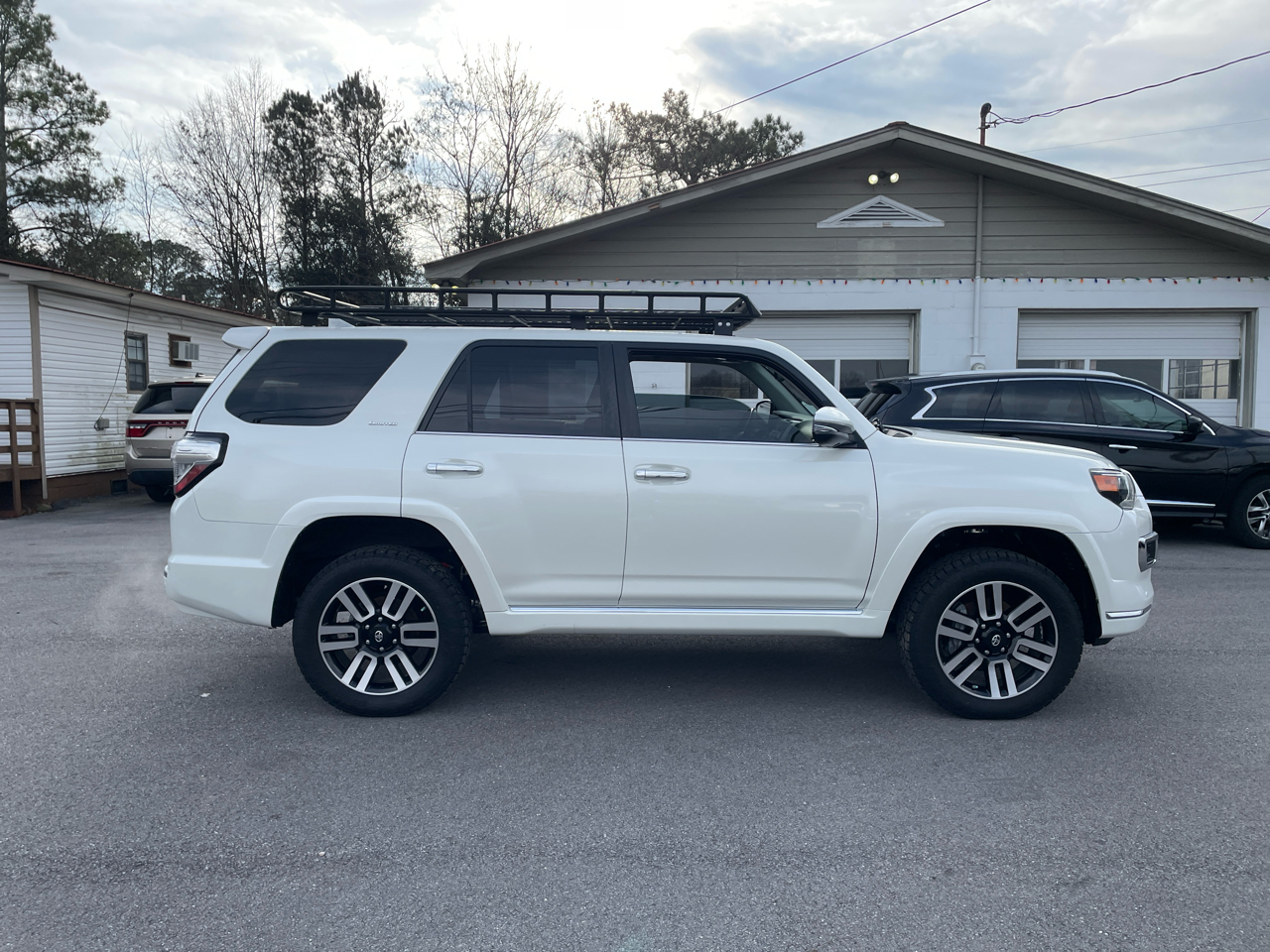 Toyota 4Runner SR5 2WD 2016