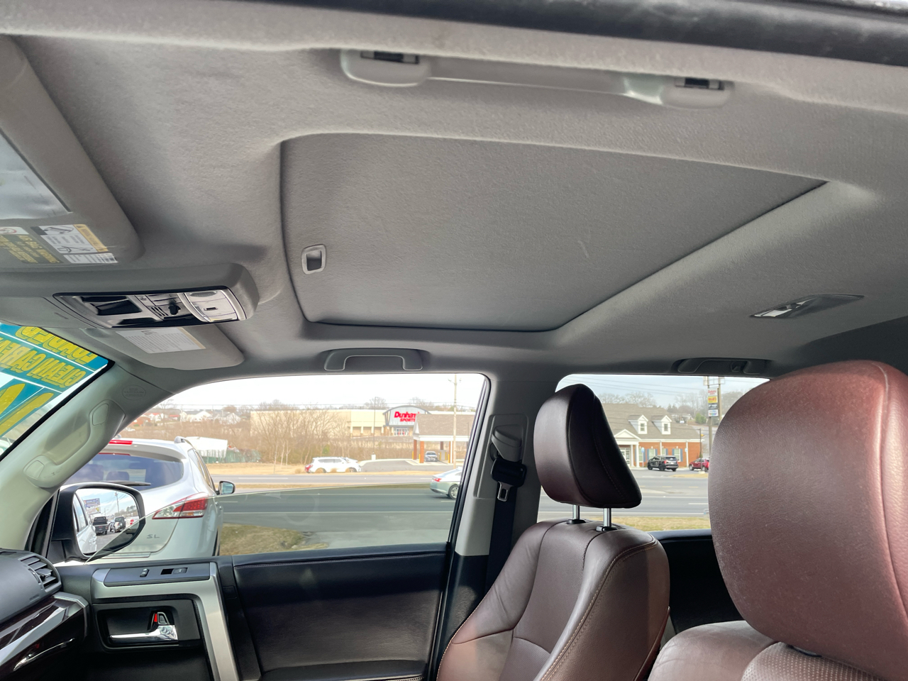 Toyota 4Runner SR5 2WD 2016