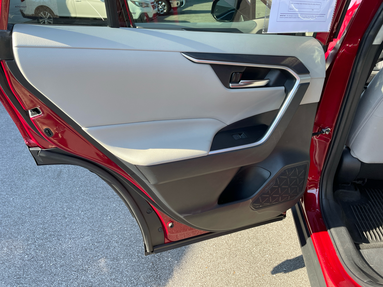 Toyota RAV4 XLE 2022