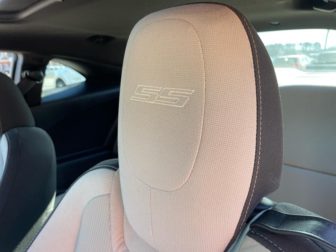 Chevrolet Camaro 1SS Coupe 2011