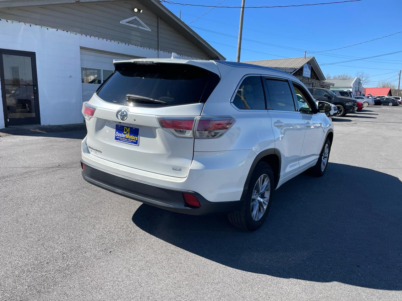 Toyota Highlander XLE FWD V6 2015