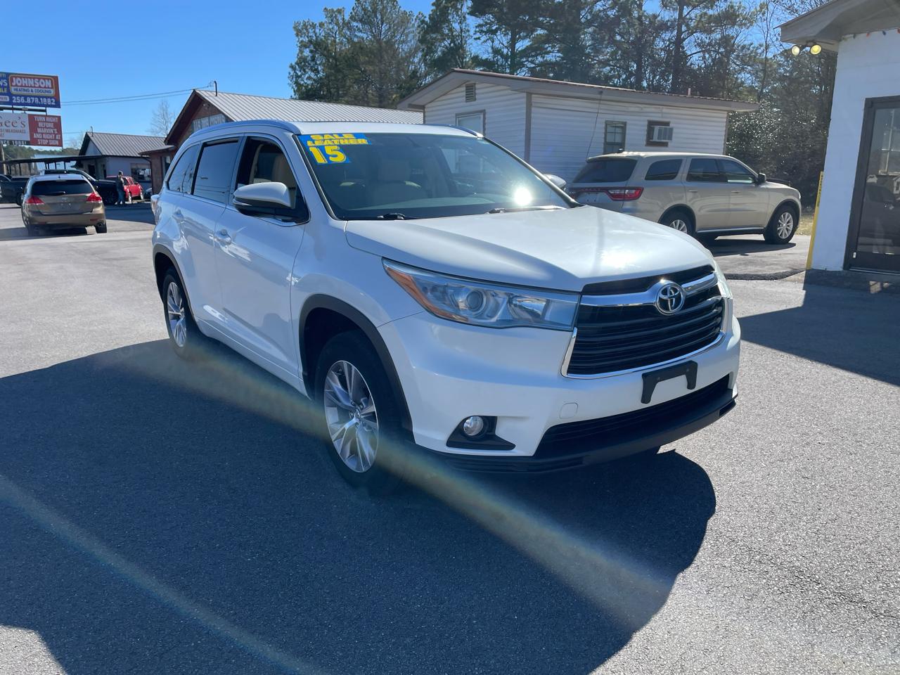 Toyota Highlander XLE FWD V6 2015