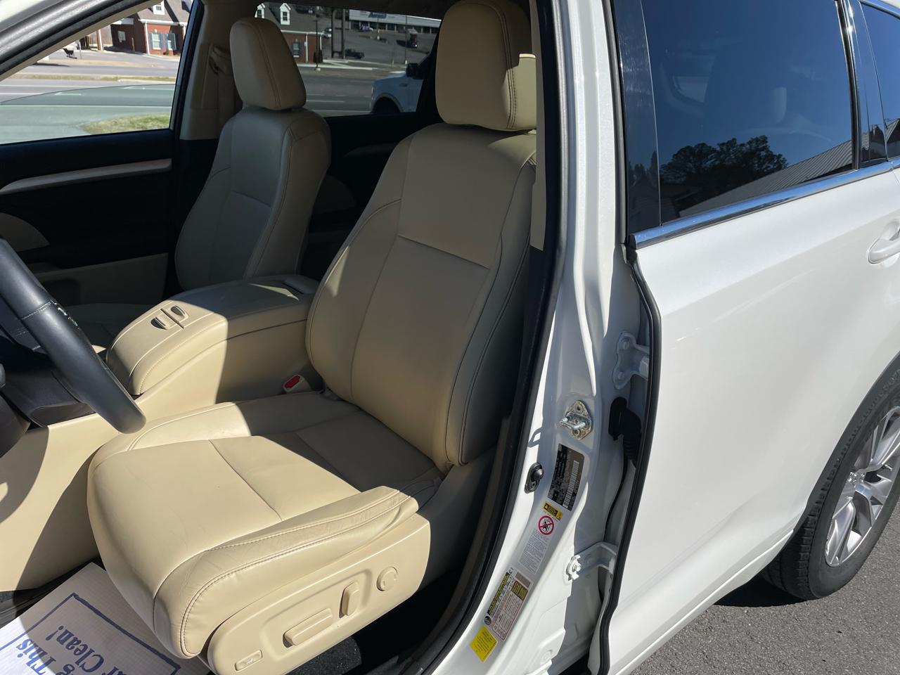 Toyota Highlander XLE FWD V6 2015