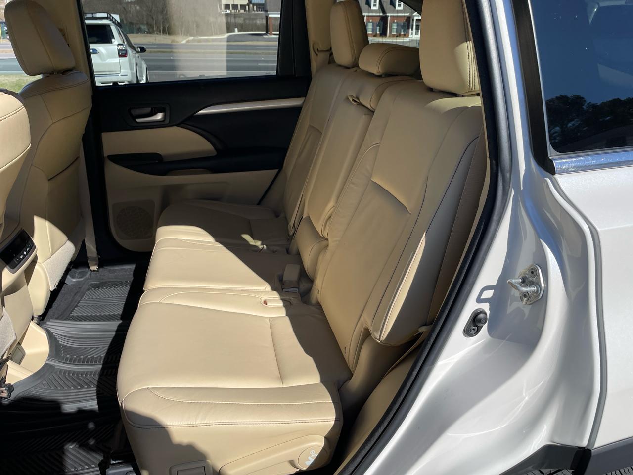 Toyota Highlander XLE FWD V6 2015