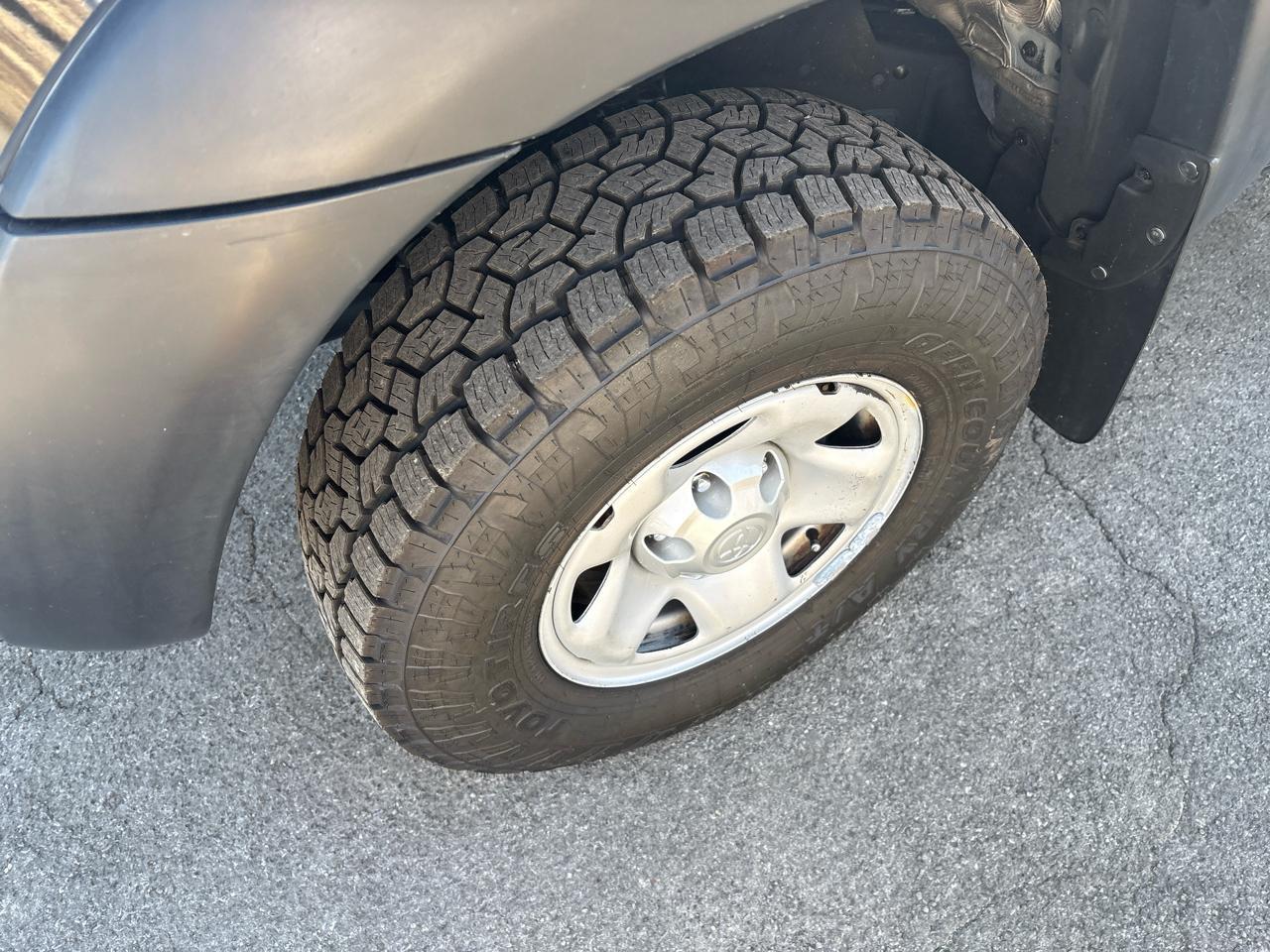 Toyota Tacoma Regular Cab I4 Manual 4WD 2005