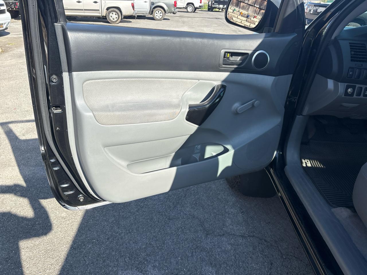 Toyota Tacoma Regular Cab I4 Manual 4WD 2005