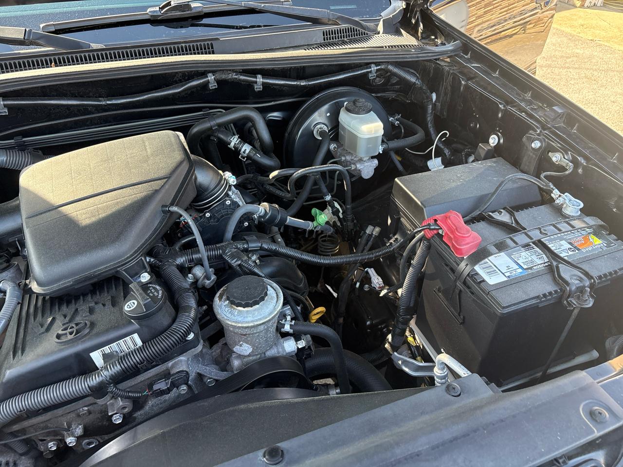 Toyota Tacoma Regular Cab I4 Manual 4WD 2005