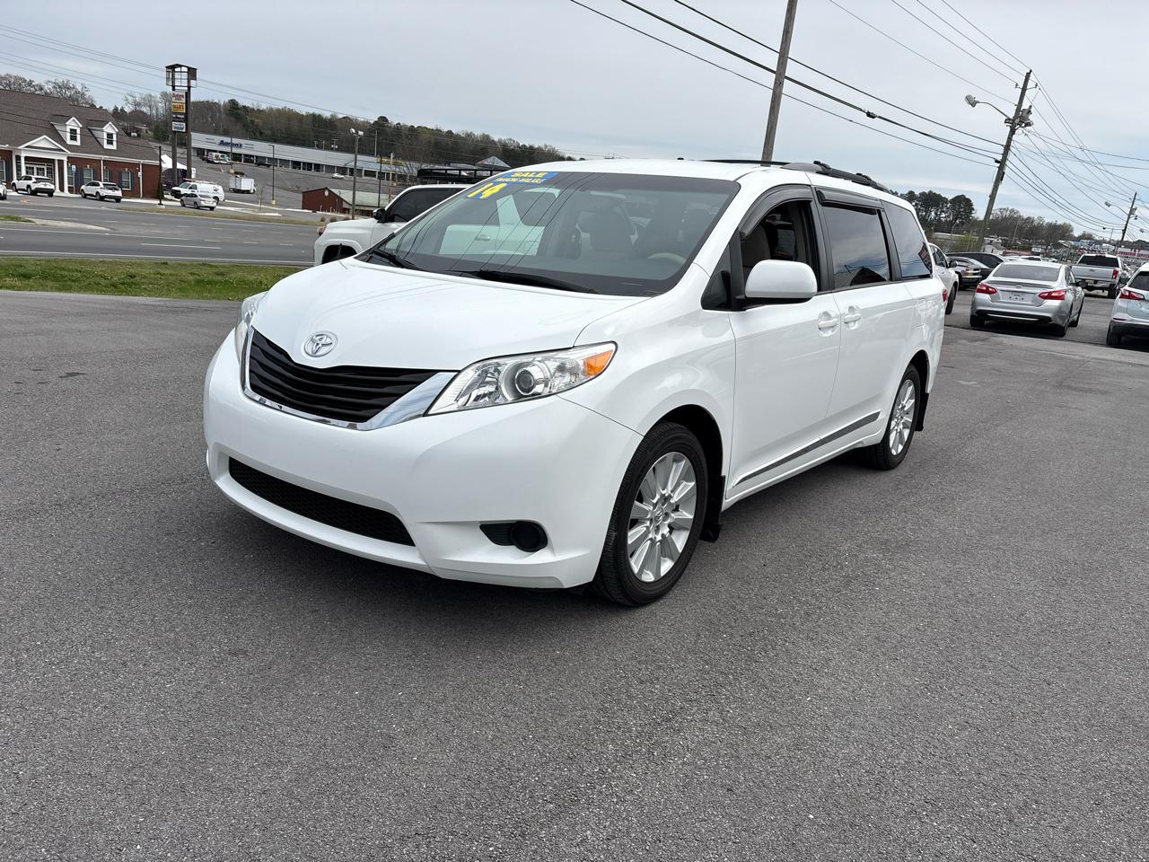2014 Toyota Sienna LE