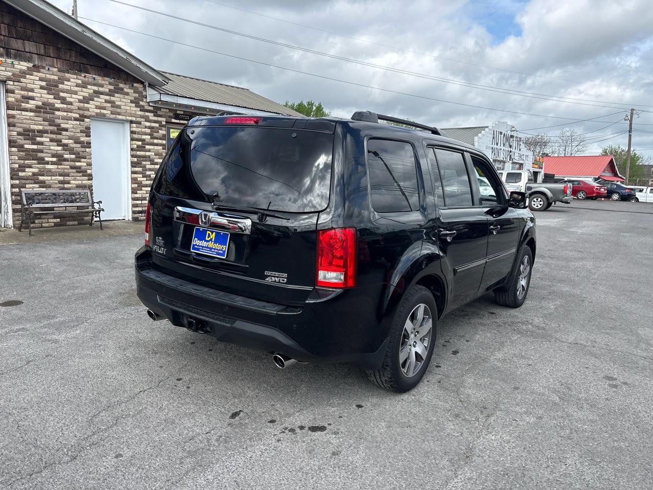 Honda Pilot Touring 4WD 5-Spd AT with DVD 2013