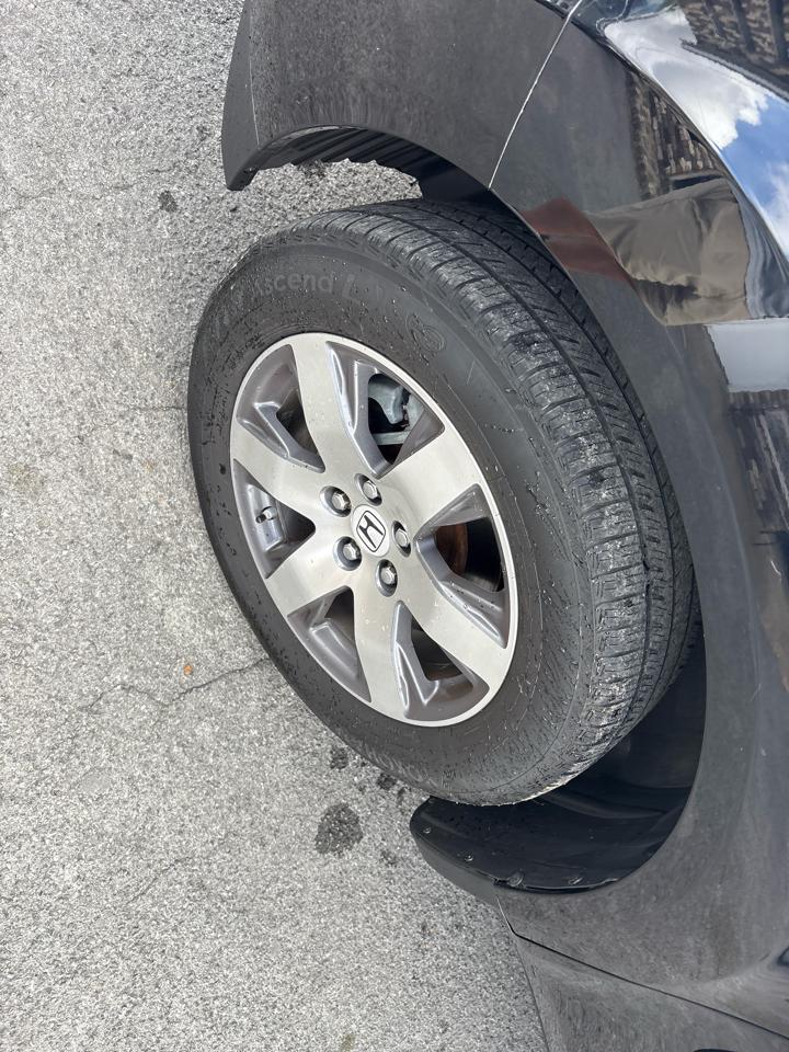 Honda Pilot Touring 4WD 5-Spd AT with DVD 2013