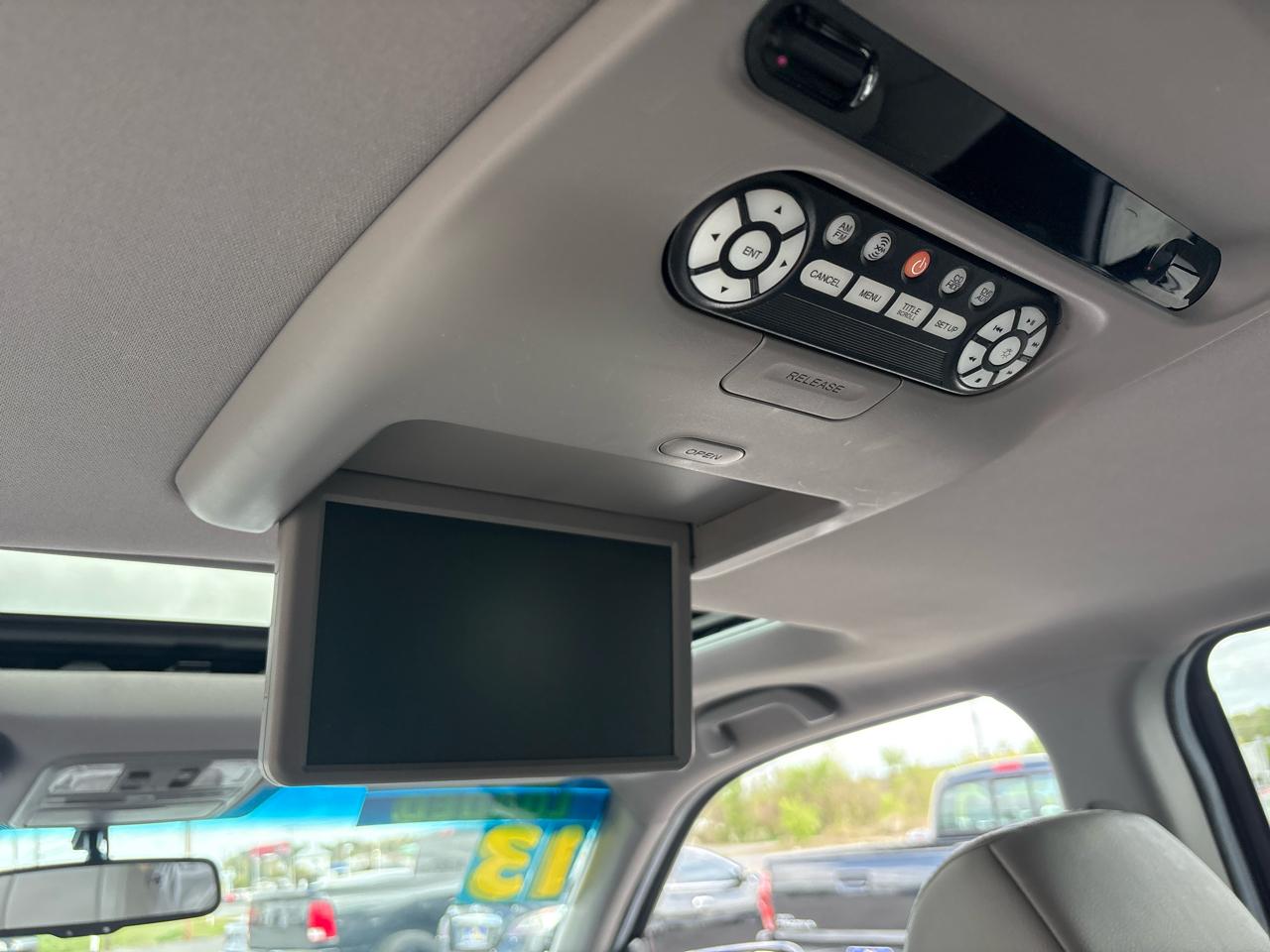 Honda Pilot Touring 4WD 5-Spd AT with DVD 2013