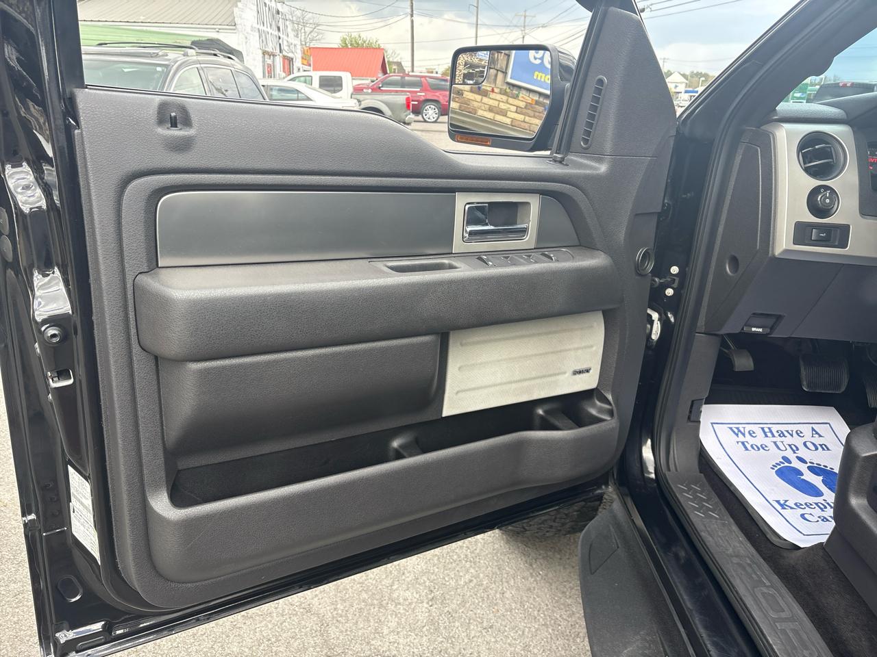 Ford F-150 SVT Raptor SuperCrew 5.5-ft. Bed 4WD 2014