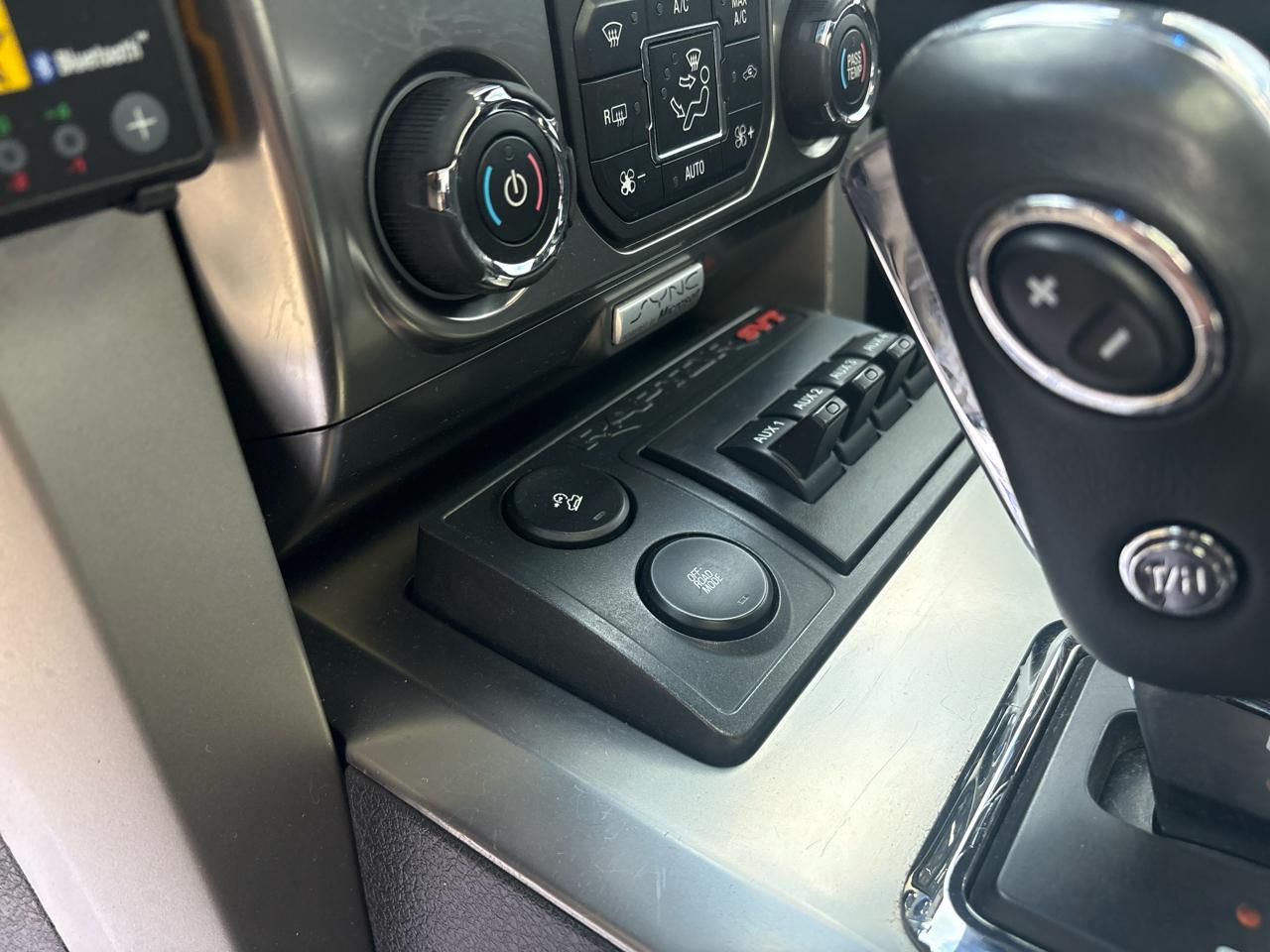 Ford F-150 SVT Raptor SuperCrew 5.5-ft. Bed 4WD 2014