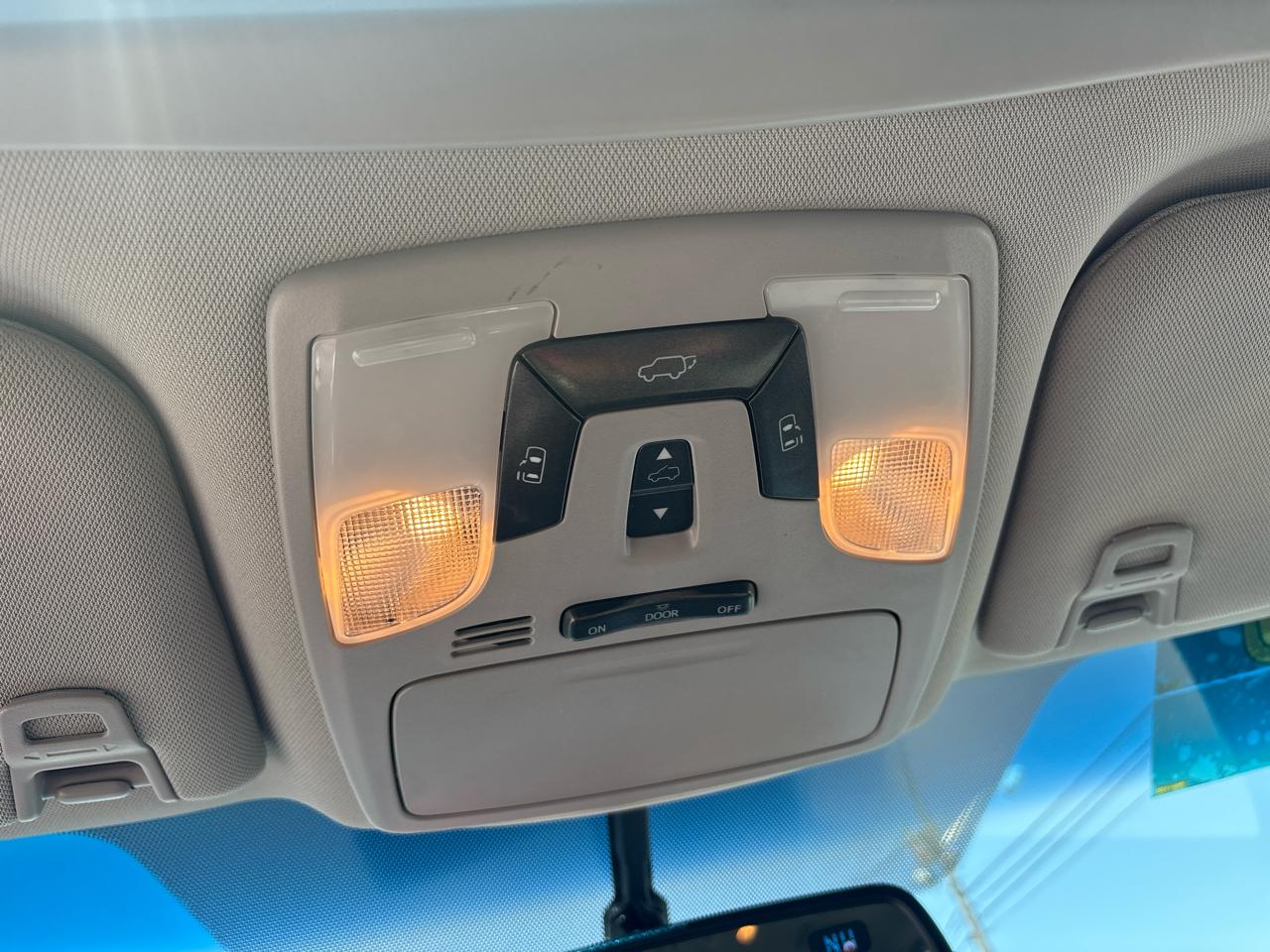 Toyota Sienna Limited AWD 7-Passenger V6 2015