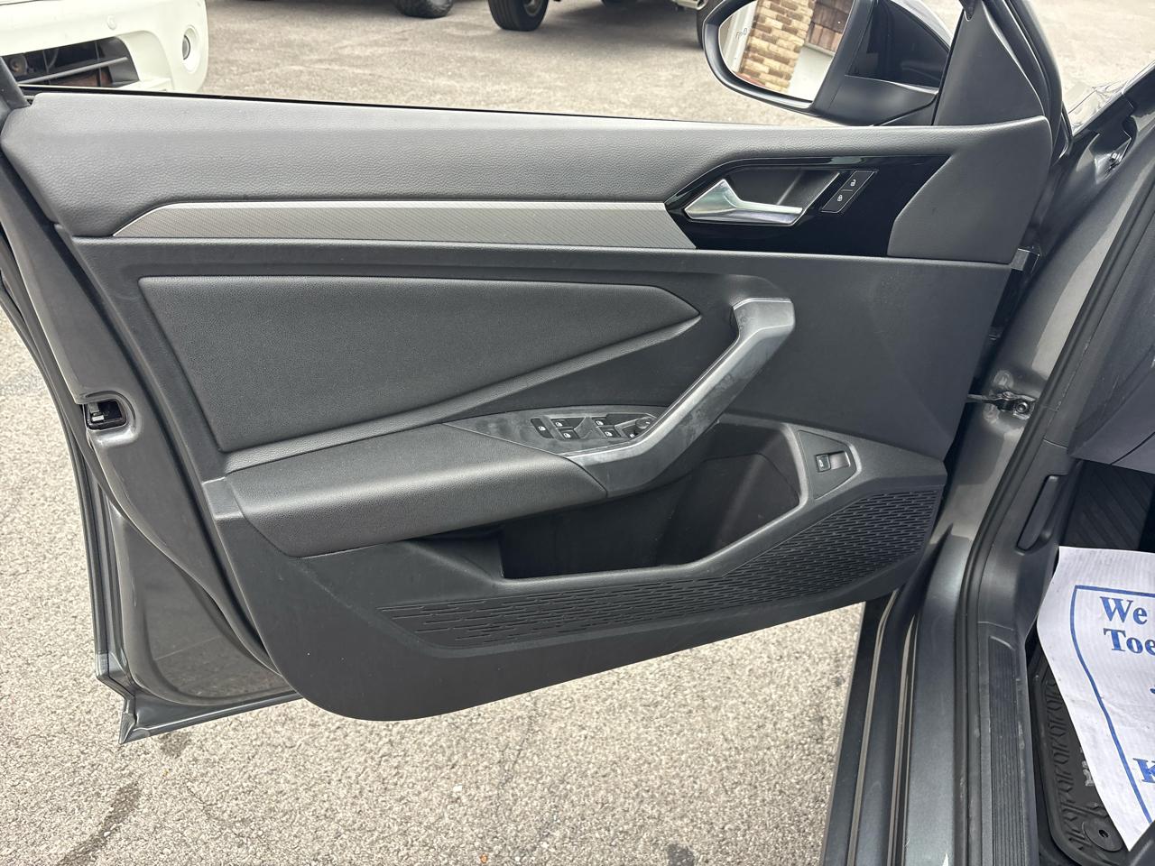 Volkswagen Jetta 1.4T S 8A 2020