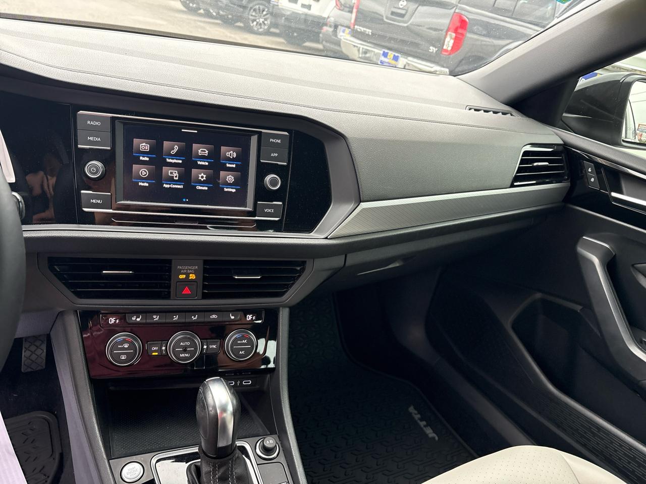 Volkswagen Jetta 1.4T S 8A 2020