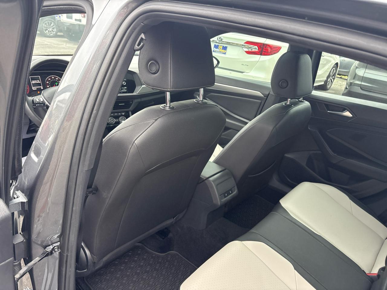 Volkswagen Jetta 1.4T S 8A 2020
