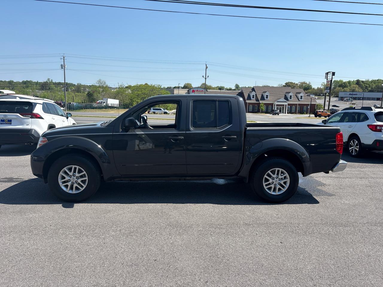Nissan Frontier S Crew Cab 5AT 2WD 2014