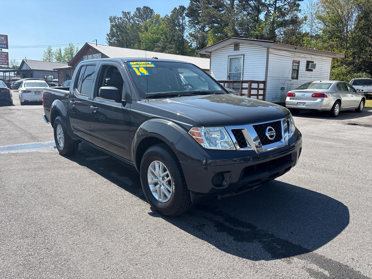 Nissan Frontier S Crew Cab 5AT 2WD 2014
