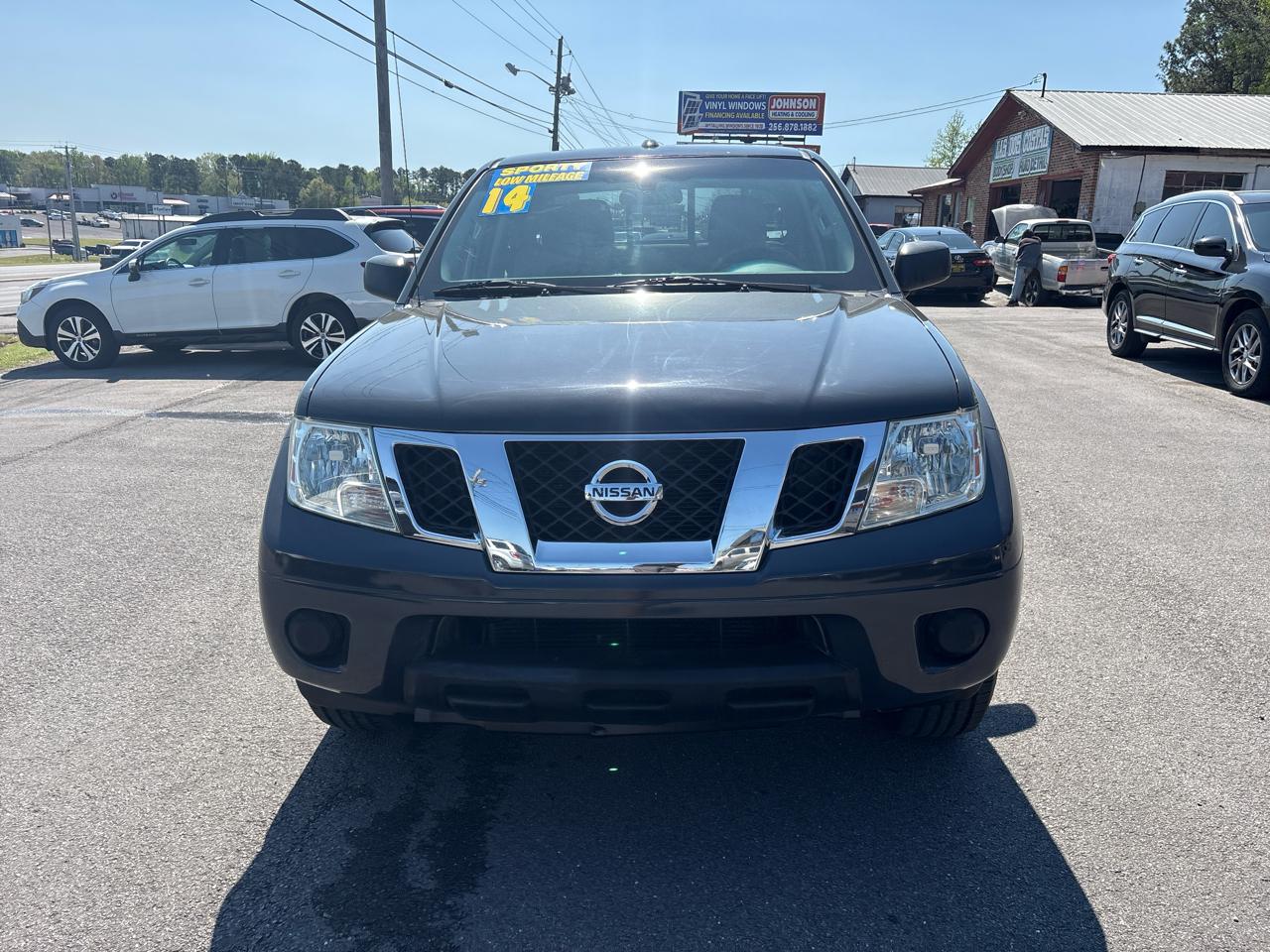 Nissan Frontier S Crew Cab 5AT 2WD 2014