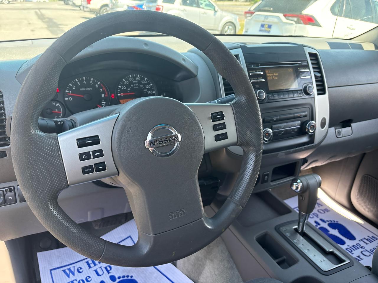 Nissan Frontier S Crew Cab 5AT 2WD 2014